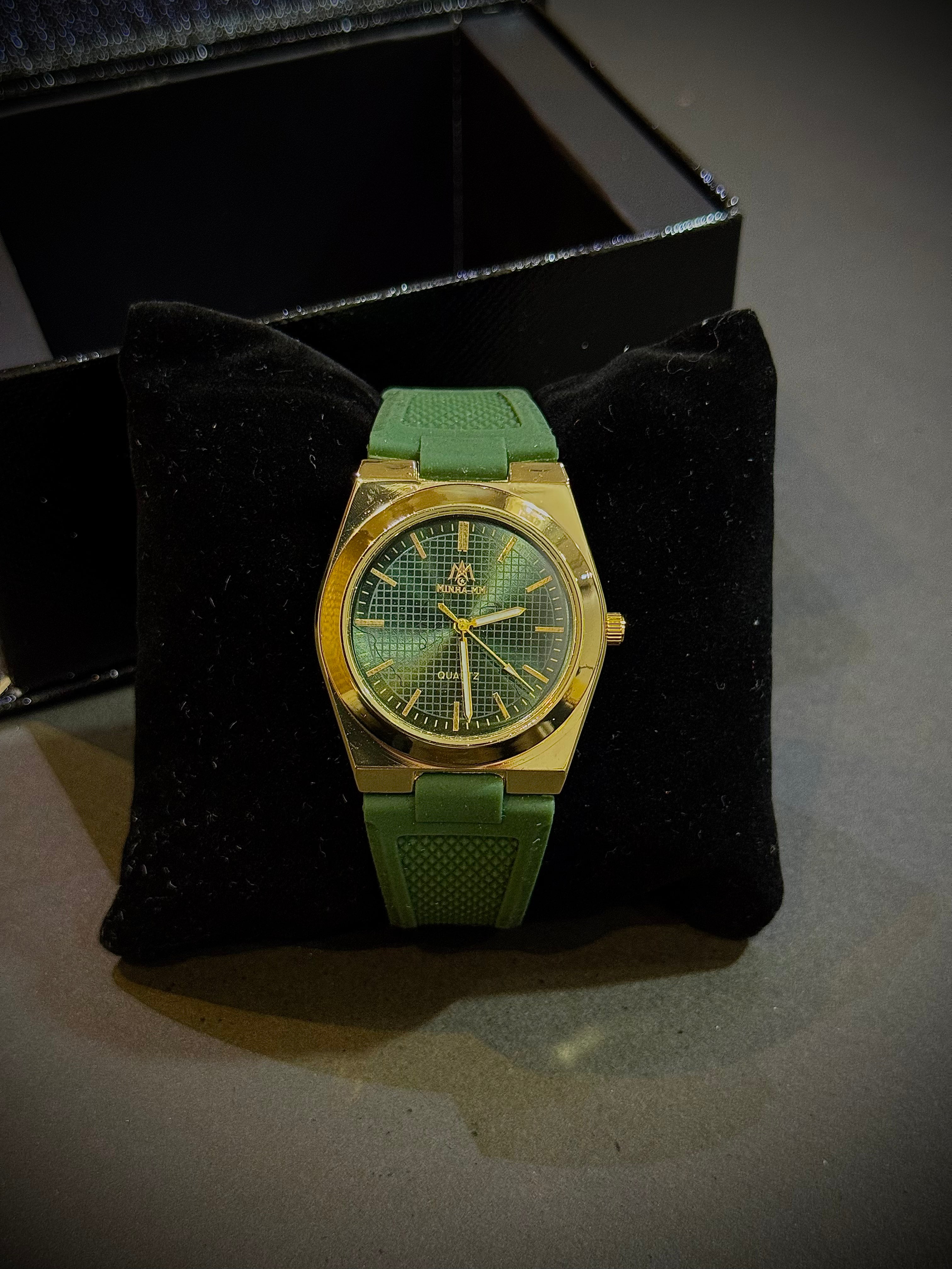 Luxury Green Strap Watch With Golden Shiny Dial – Elegant & Premium Look