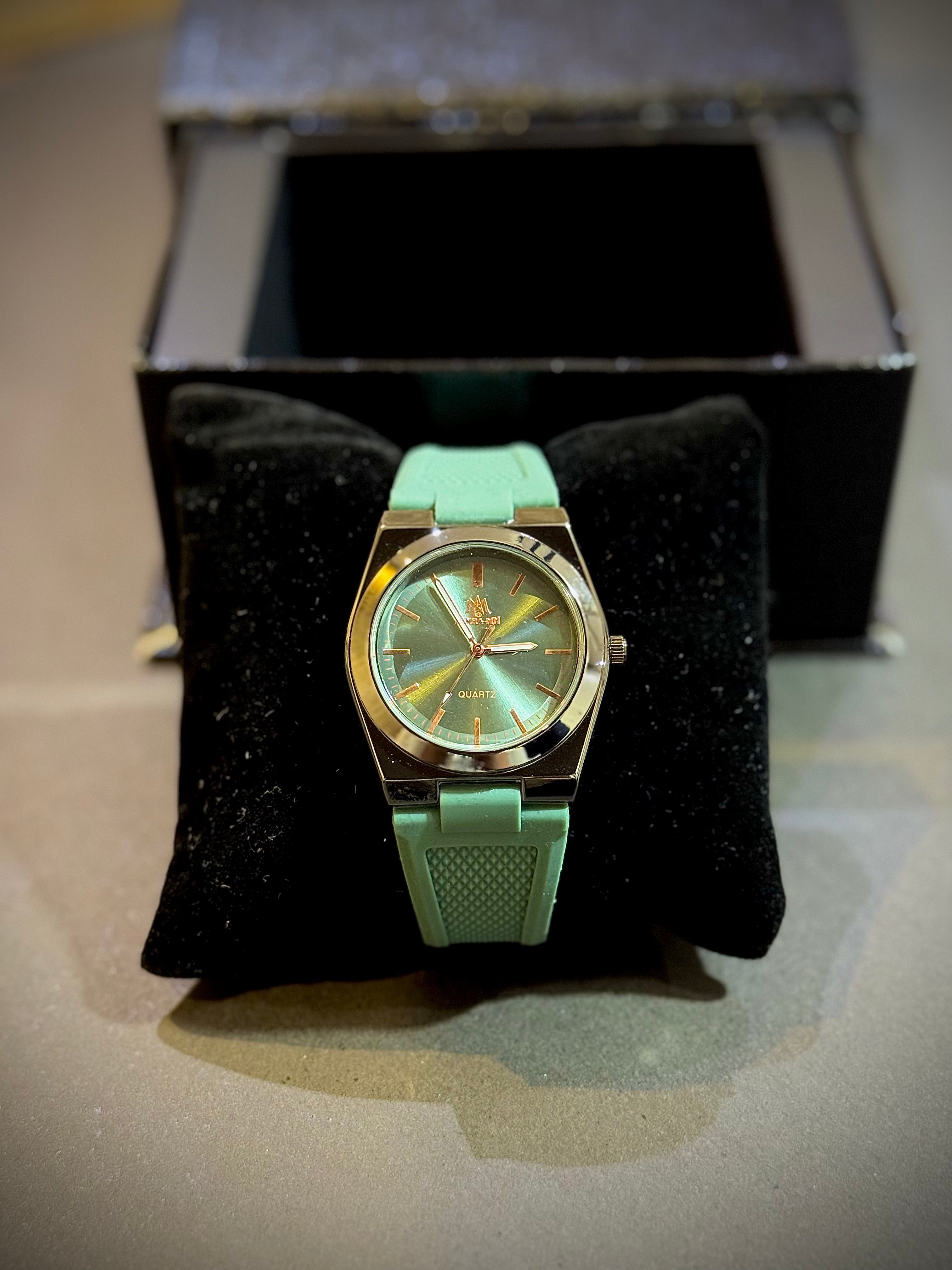 Luxury Special Strap Watch with Shiny Dial – Elegant & Premium Look