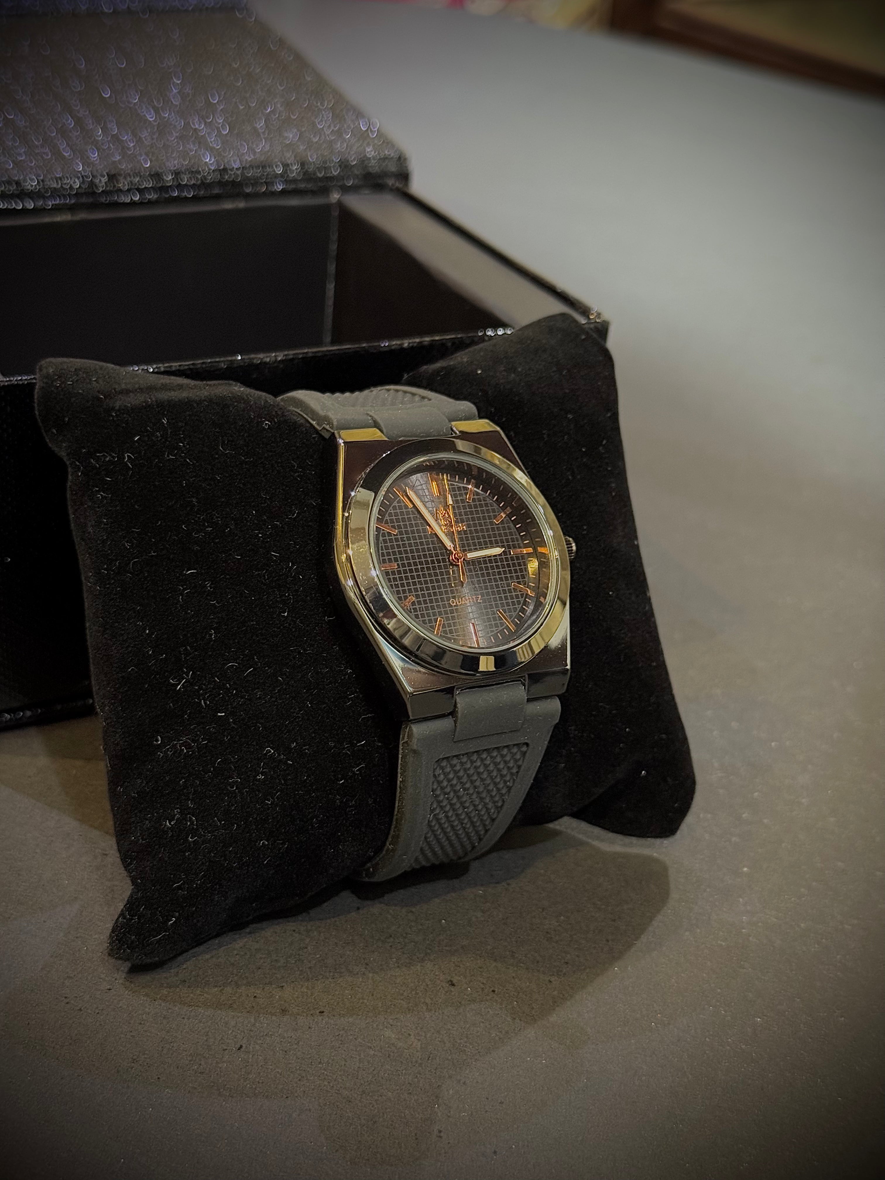 Luxury Black Strap Watch with Shiny Black Dial – Elegant & Premium Look